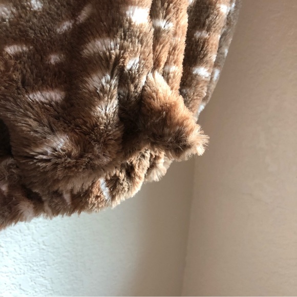 NWT Baby Walrus Halloween costume Pullover Top- HYDE & EEK Size 6 Months - Picture 9 of 9